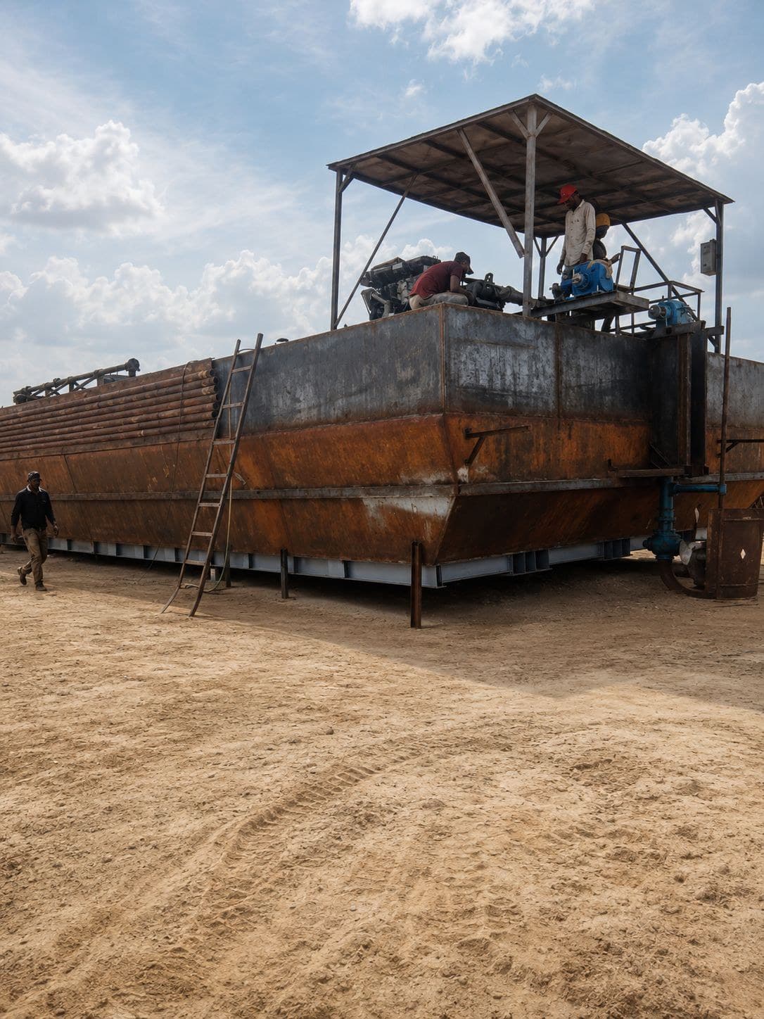 Sand-carrying vessel under fabrication at BIOYOQ's yard
